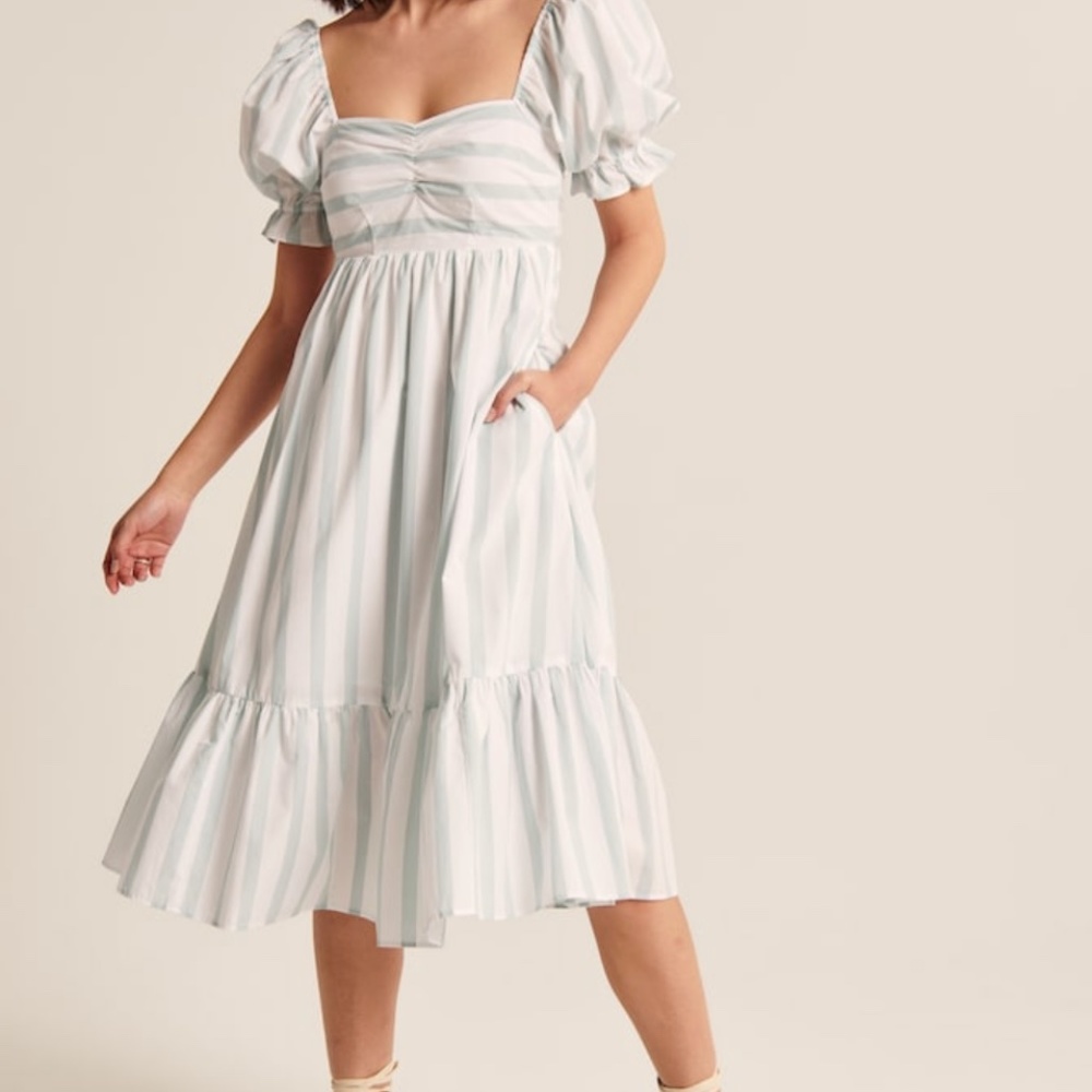 NEW - Puff Sleeve Poplin Midi Dress